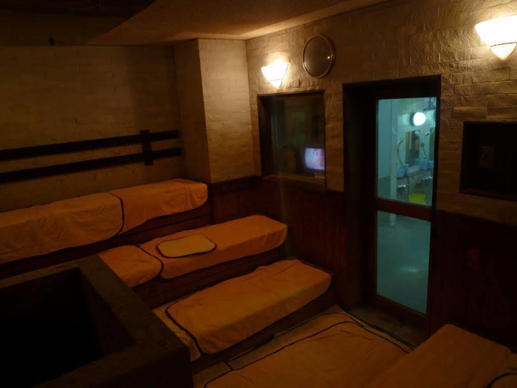 Capsule Inn Kinshicho Tokyo Bagian luar foto